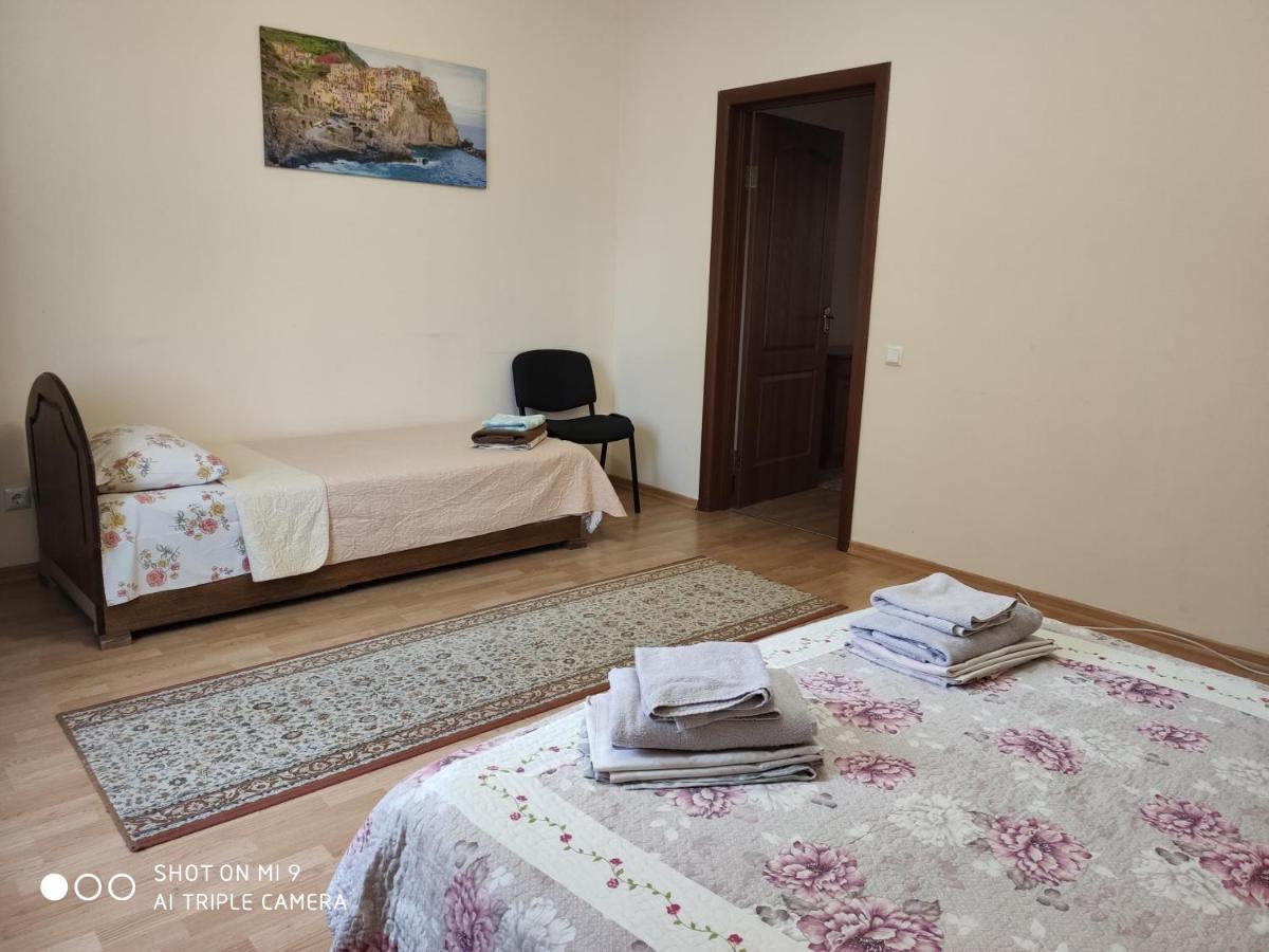 Apartments Domovik Просторная Квартира С Видом На Горы Mukatschewo Exterior foto