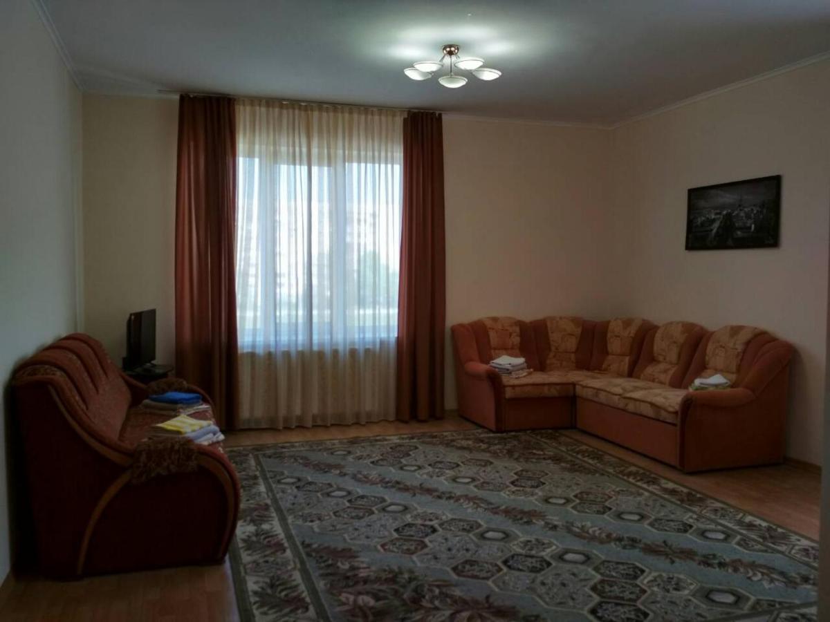Apartments Domovik Просторная Квартира С Видом На Горы Mukatschewo Exterior foto